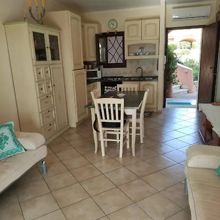 Διαμέρισμα Cala Moresca 15 *